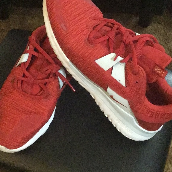 NIKE RUNNING SHOES - Picture 8 of 8